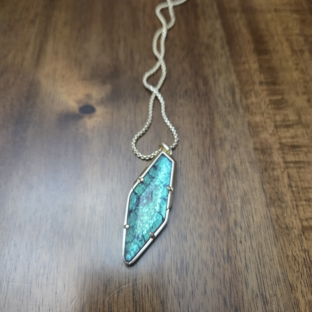 Kendra Scott Gold Necklace with Blue/Green Purple Crackle. NEVER WORN